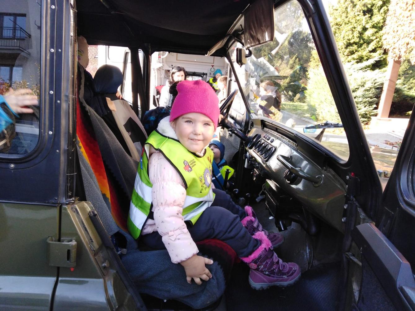 Broučci: návštěva u vojáků - 24