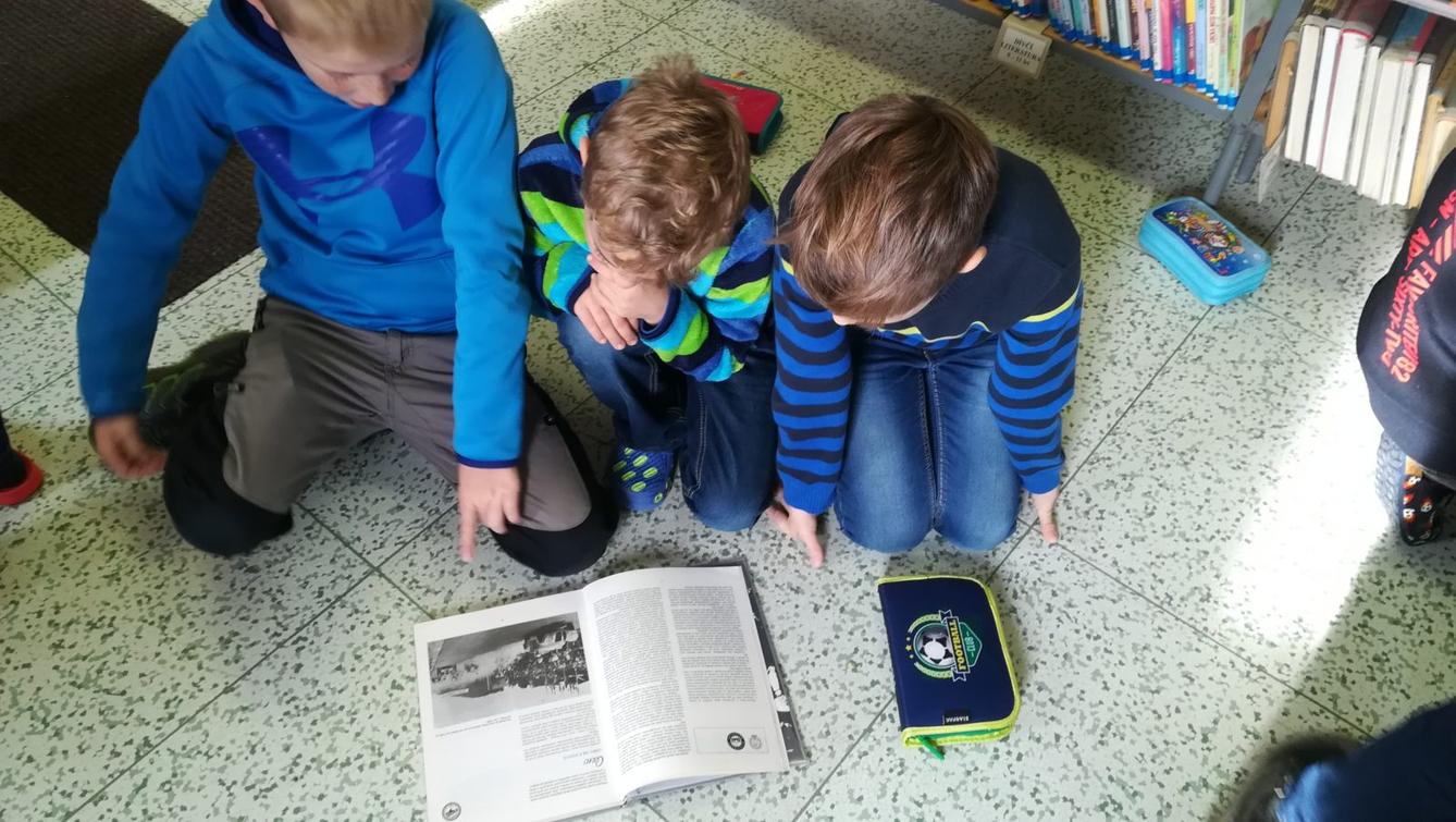 Návštěva místní knihovny - 4.B - 9