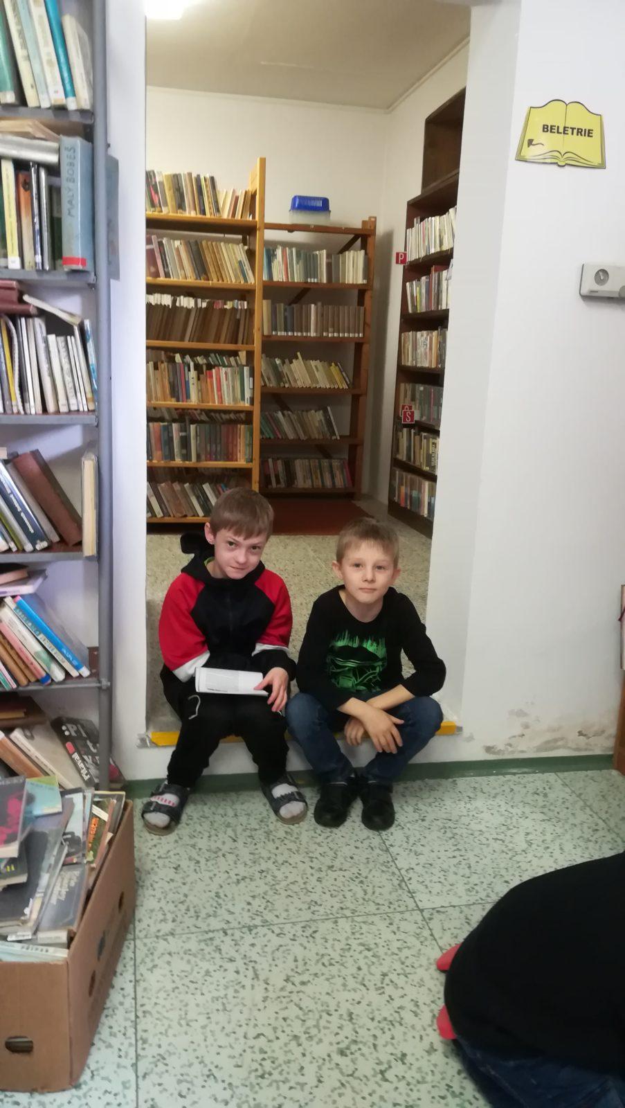 Návštěva místní knihovny - 4.B - 12
