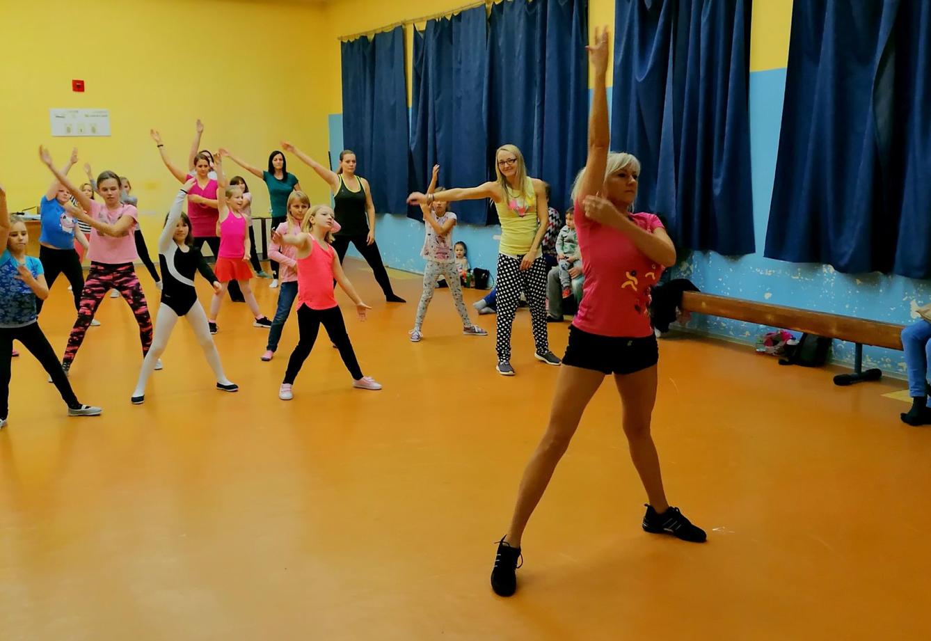 26. 11. Zumba s Ivou - 1