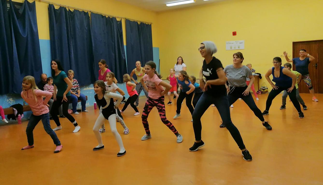 26. 11. Zumba s Ivou - 4