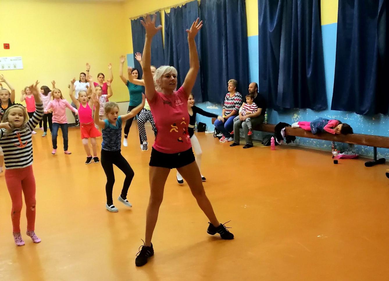 26. 11. Zumba s Ivou - 7