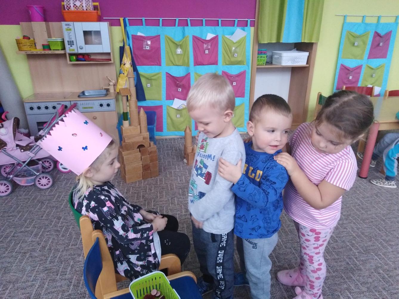 Broučci slaví: Stelinka měla narozeniny - 7