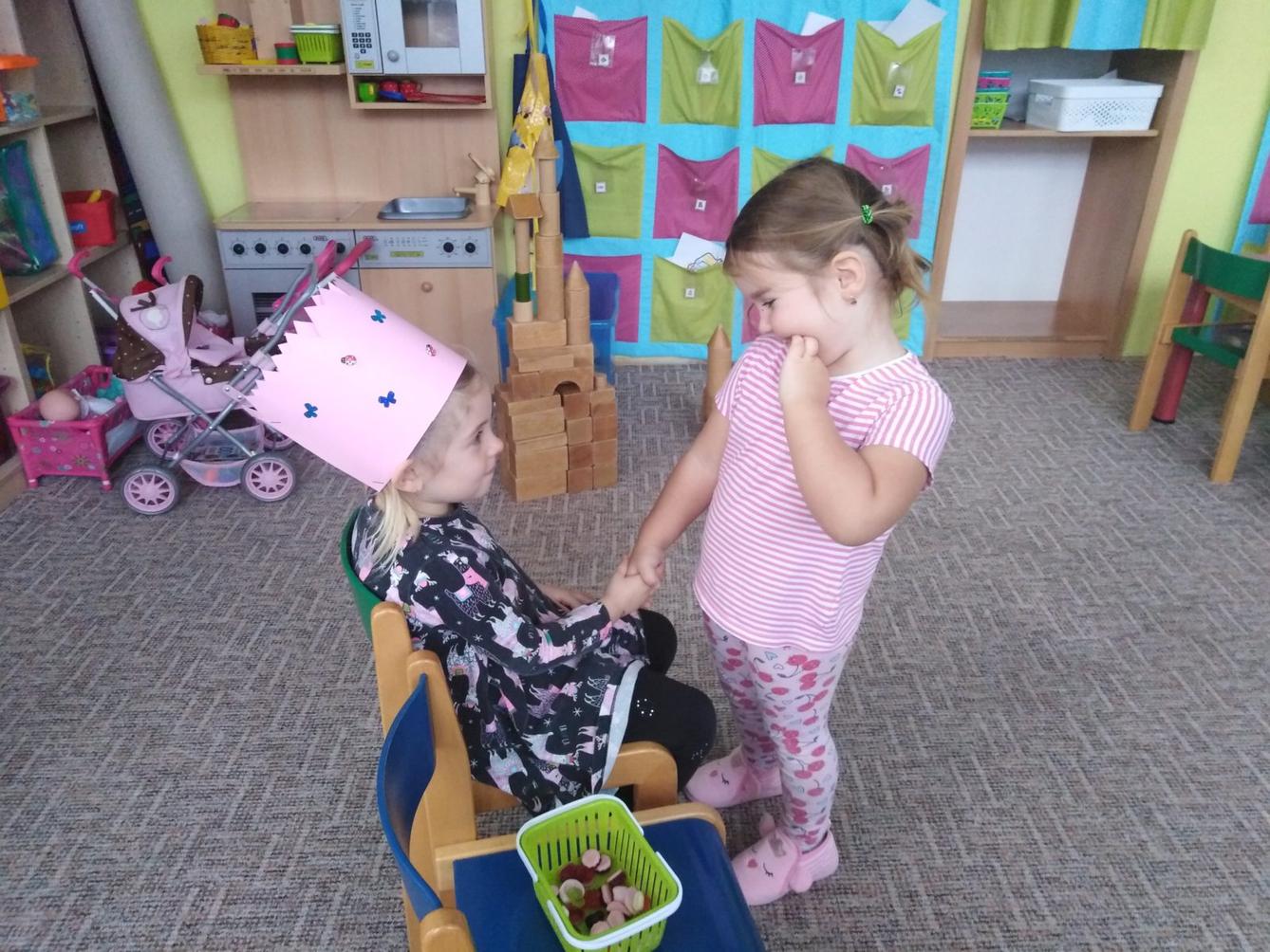 Broučci slaví: Stelinka měla narozeniny - 9