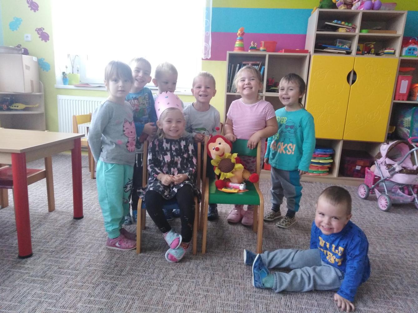 Broučci slaví: Stelinka měla narozeniny - 10