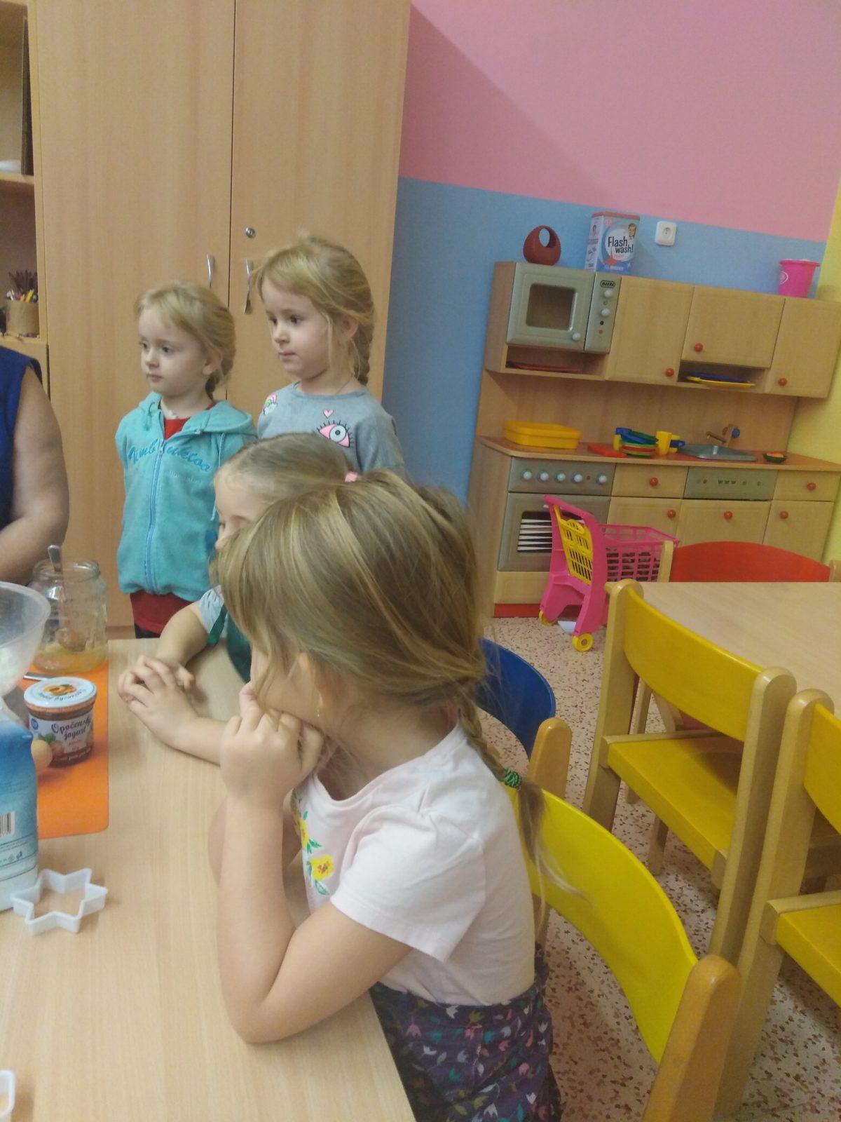 příprava na Vánoce: pečeme perníčky:-) - 18