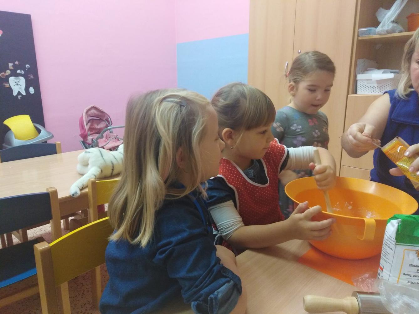 příprava na Vánoce: pečeme perníčky:-) - 19