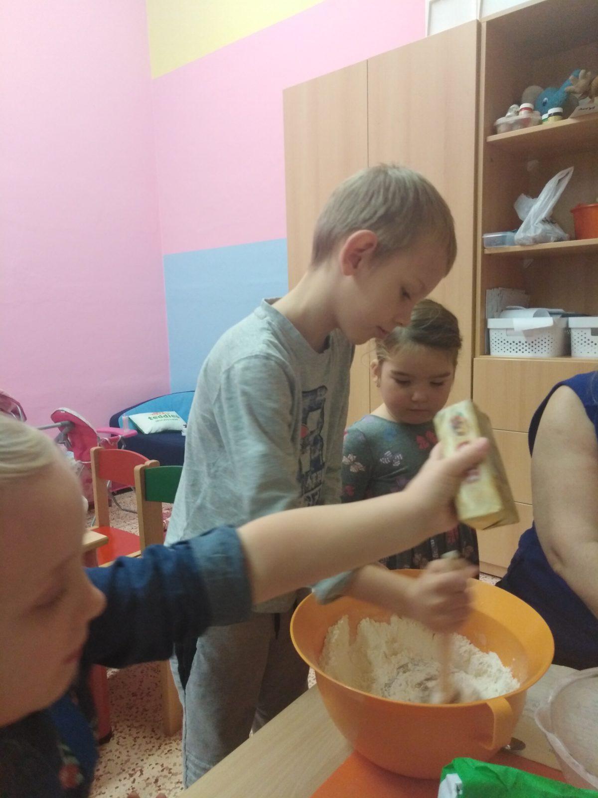 příprava na Vánoce: pečeme perníčky:-) - 21