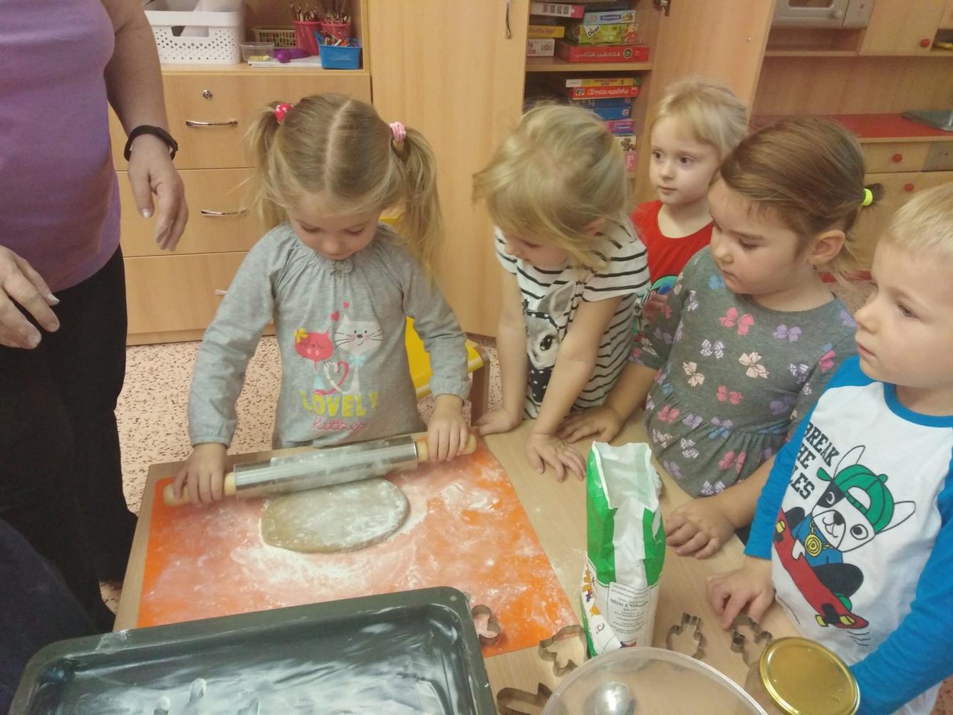 příprava na Vánoce: pečeme perníčky:-) - 34