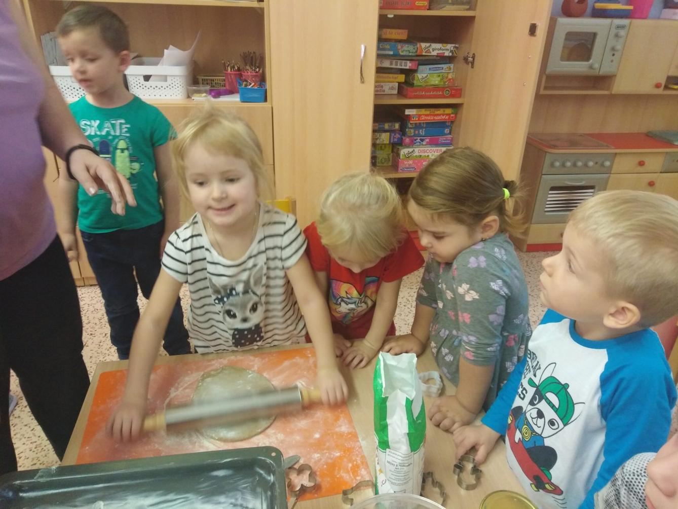 příprava na Vánoce: pečeme perníčky:-) - 35