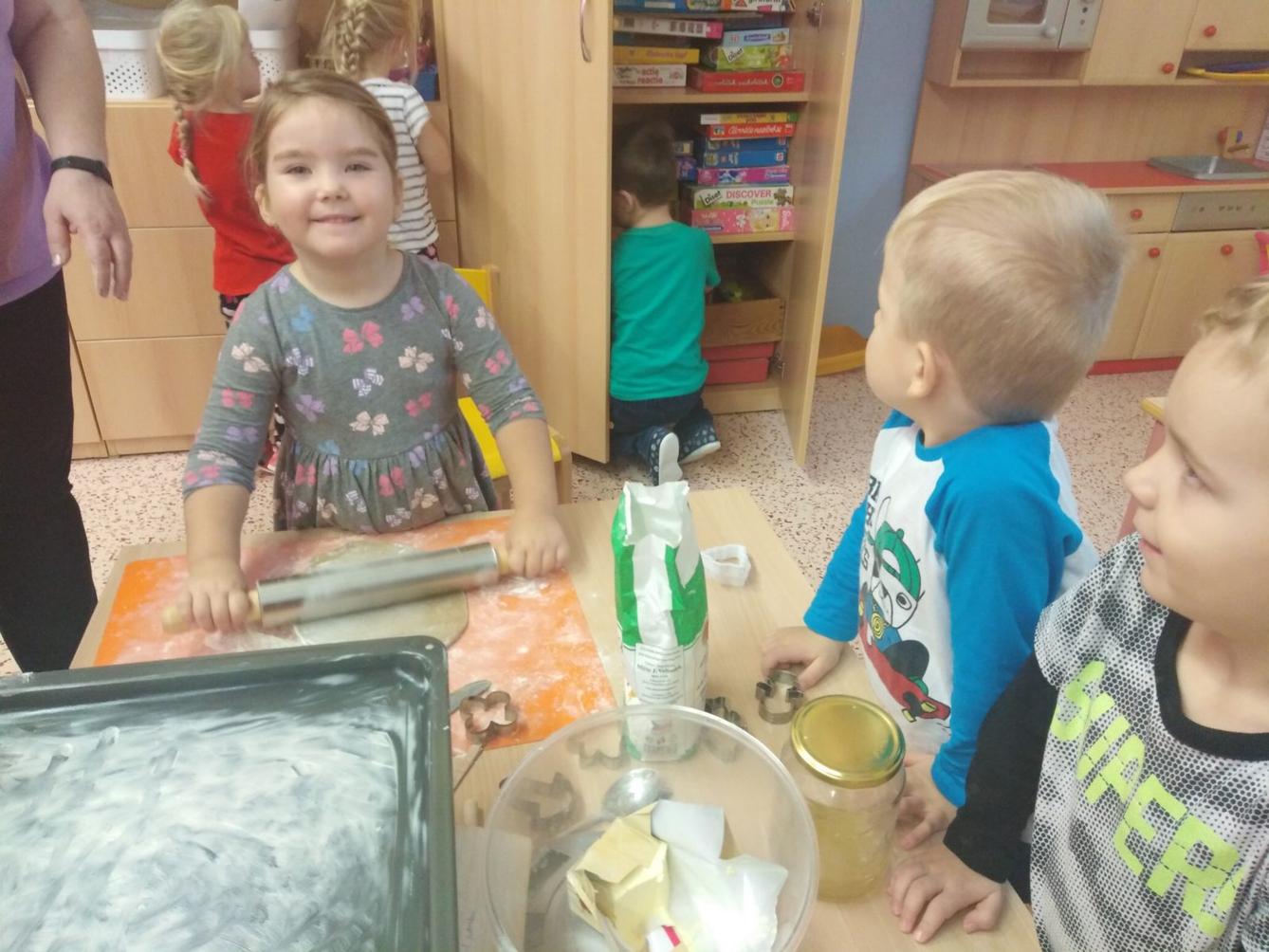 příprava na Vánoce: pečeme perníčky:-) - 37