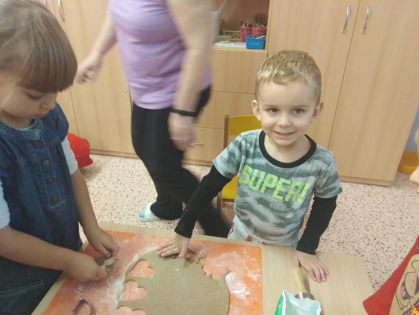 příprava na Vánoce: pečeme perníčky:-) - 41