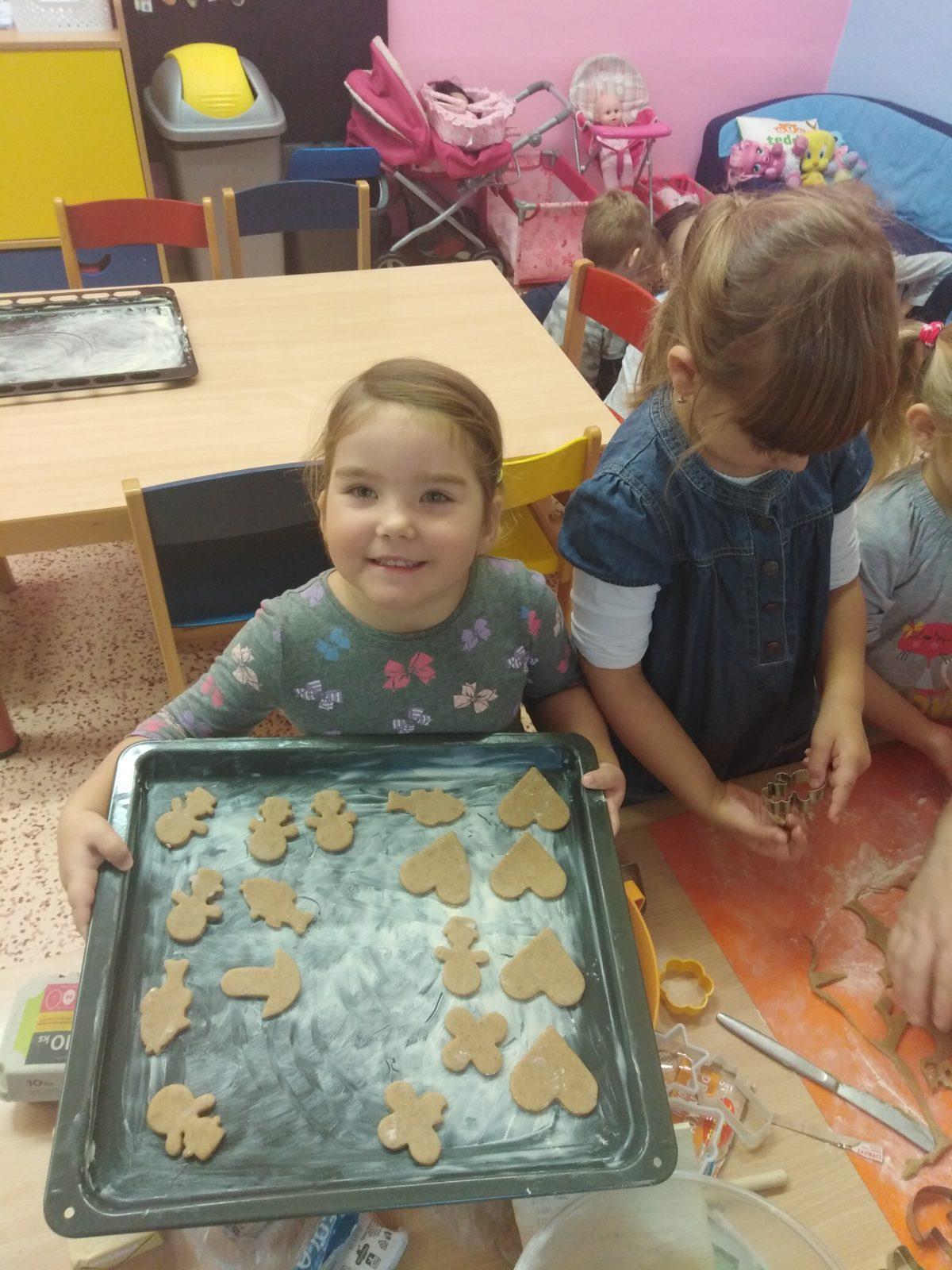 příprava na Vánoce: pečeme perníčky:-) - 48