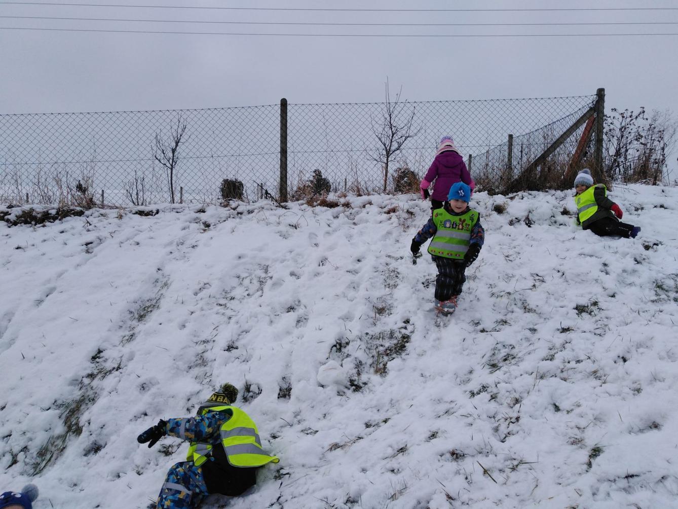 Broučci: konečně sníh!!!:-) - 1