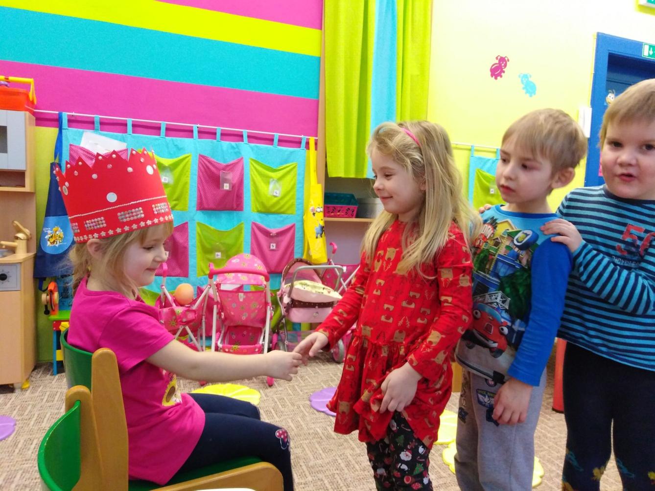 Broučci slaví: Barunka měla narozeniny - 5