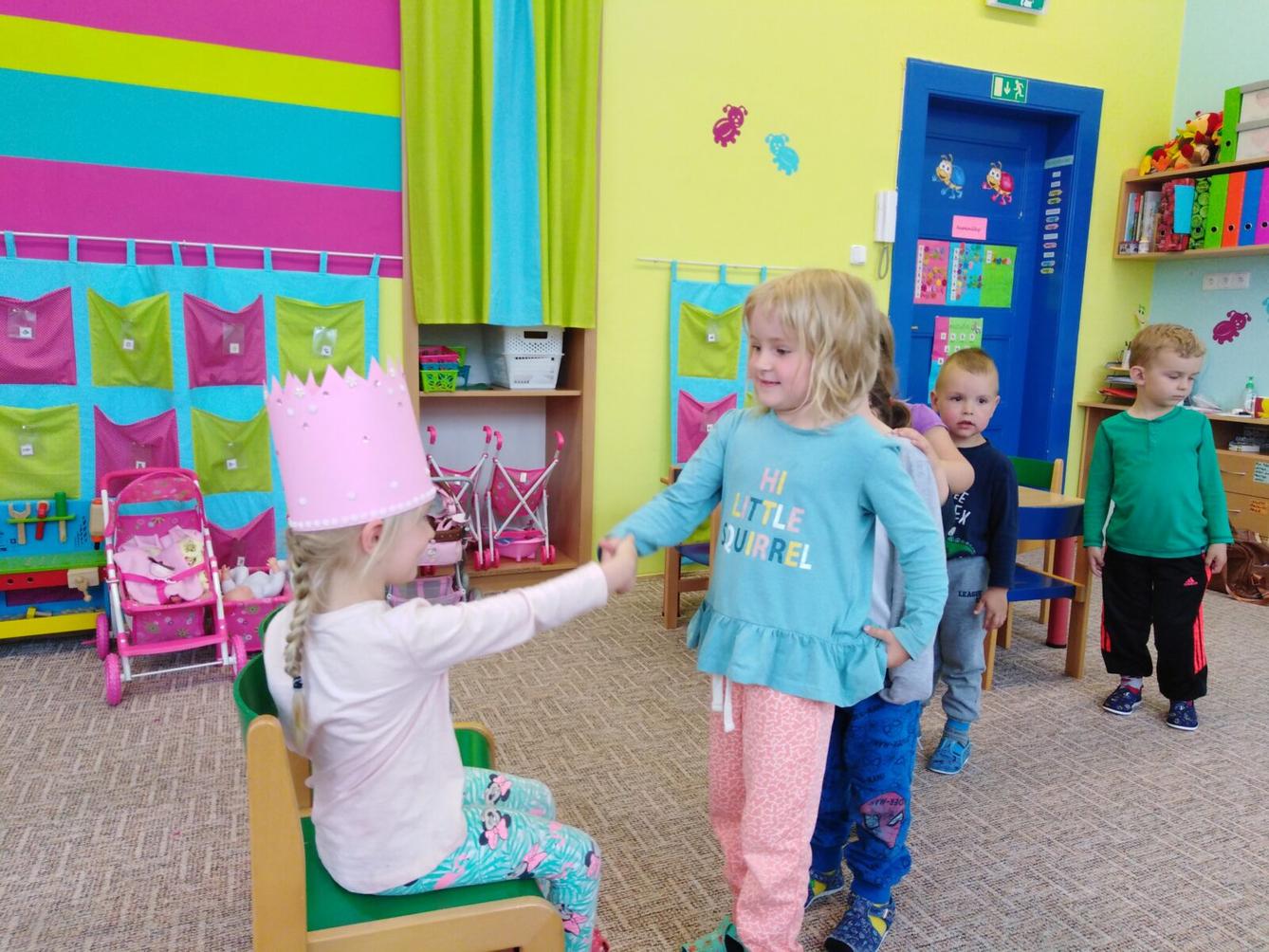 Broučci slaví: Markétka měla narozeniny - 7