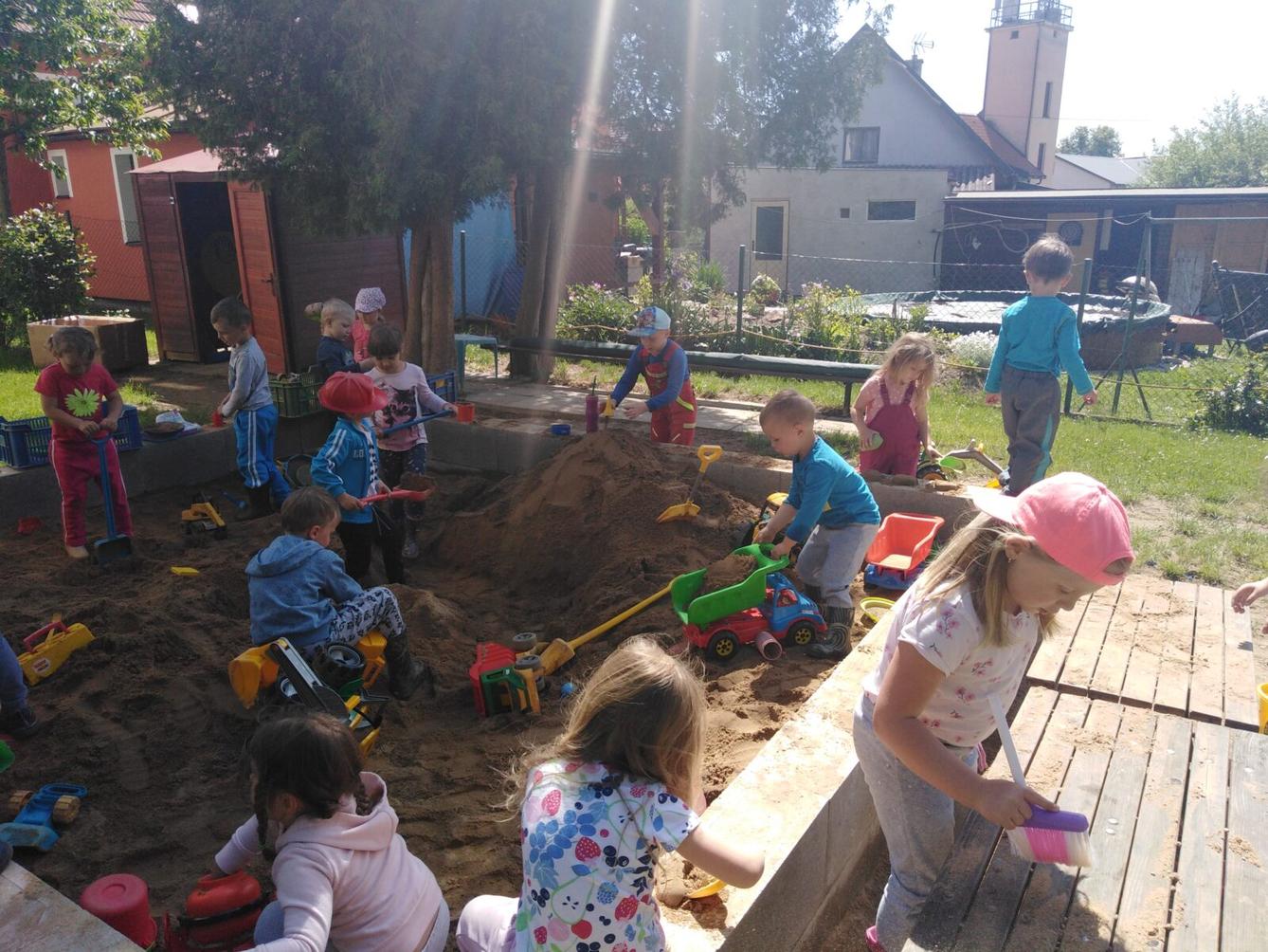 DEN DĚTÍ V MŠ:-) - 96