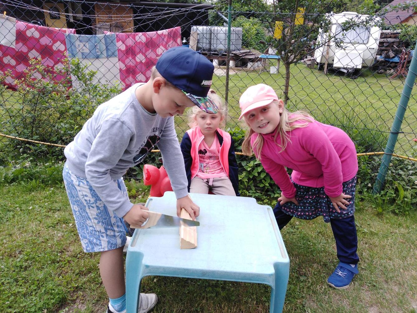 Hrajeme si na zahradě:-) - 1