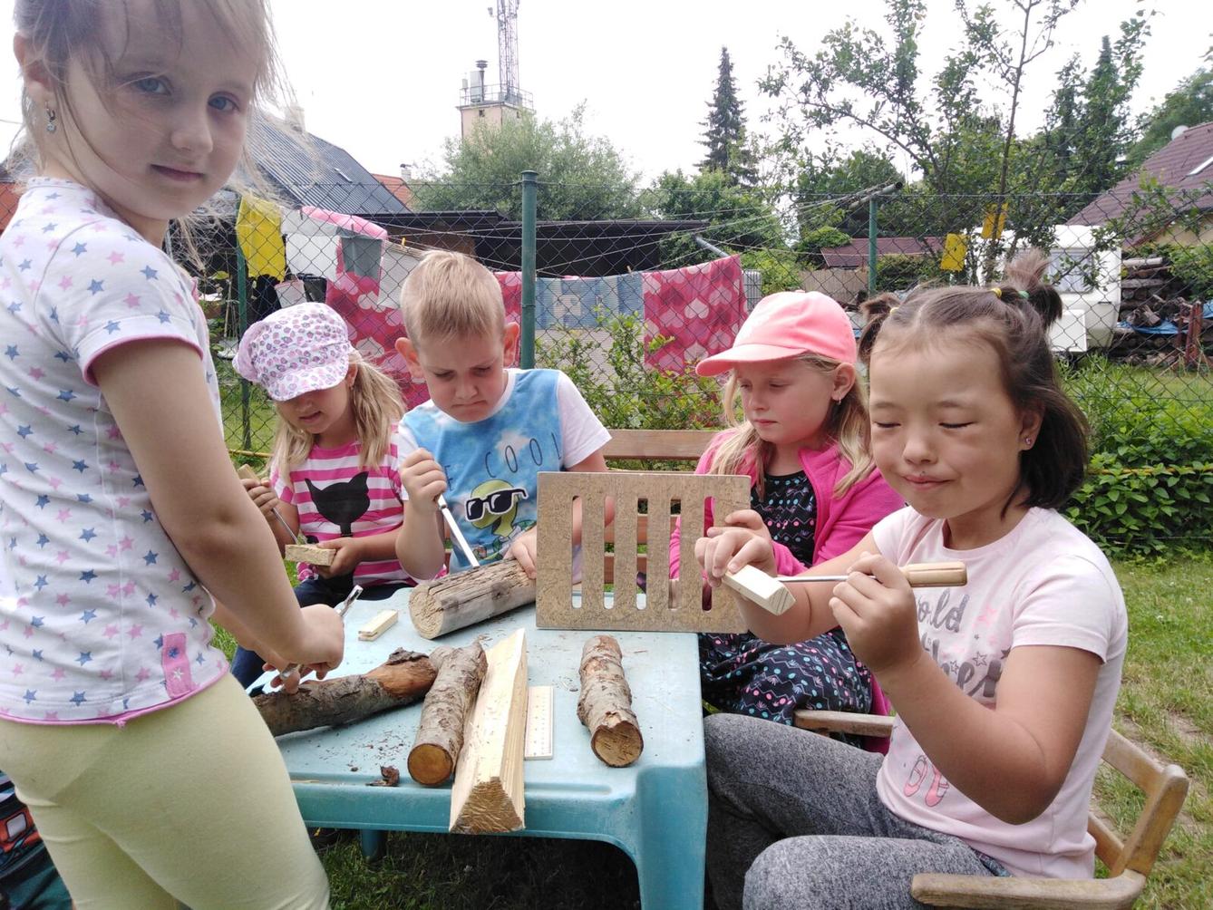 Hrajeme si na zahradě:-) - 22