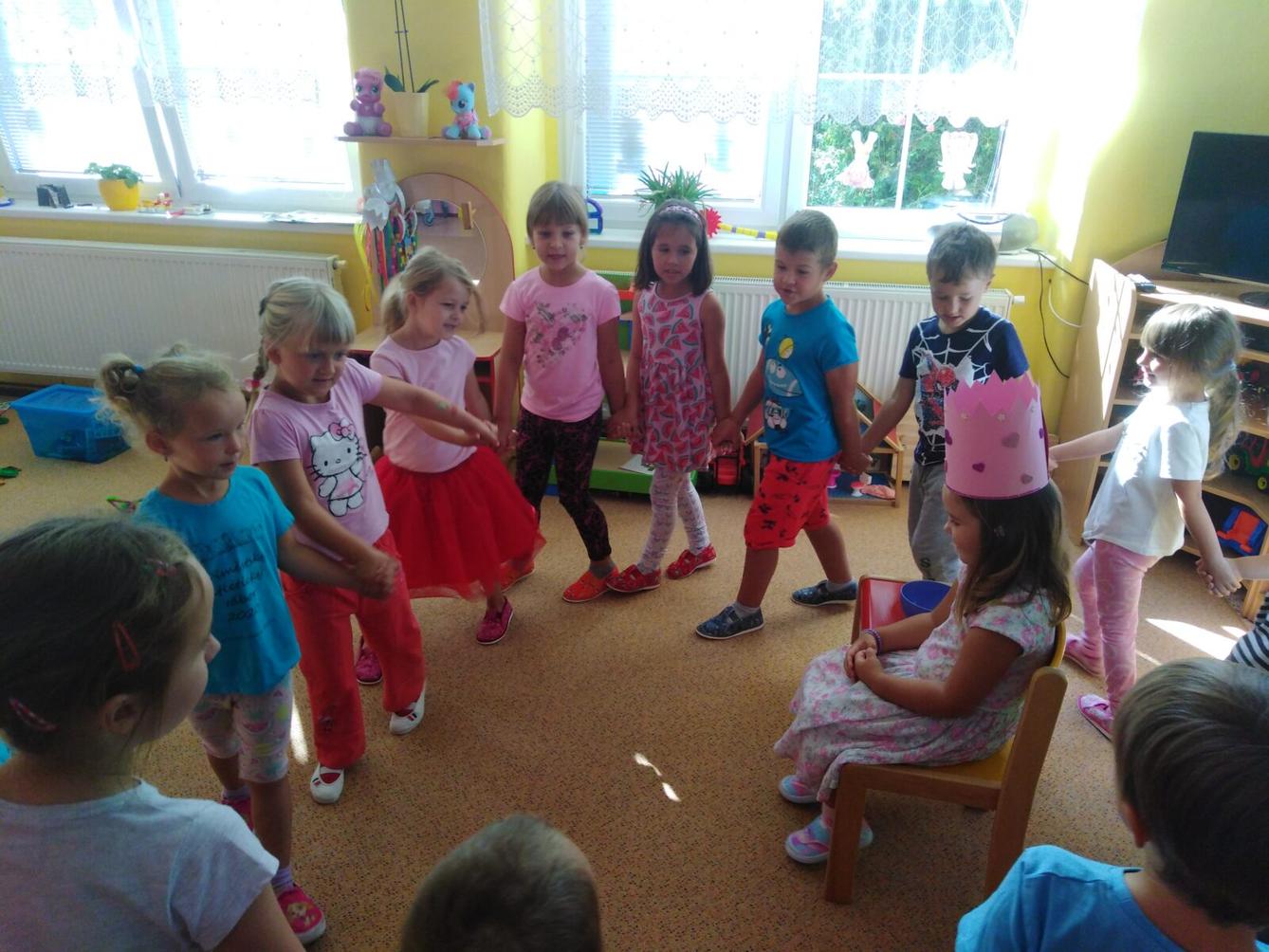 Broučci slaví: Adélka měla narozeniny - 7