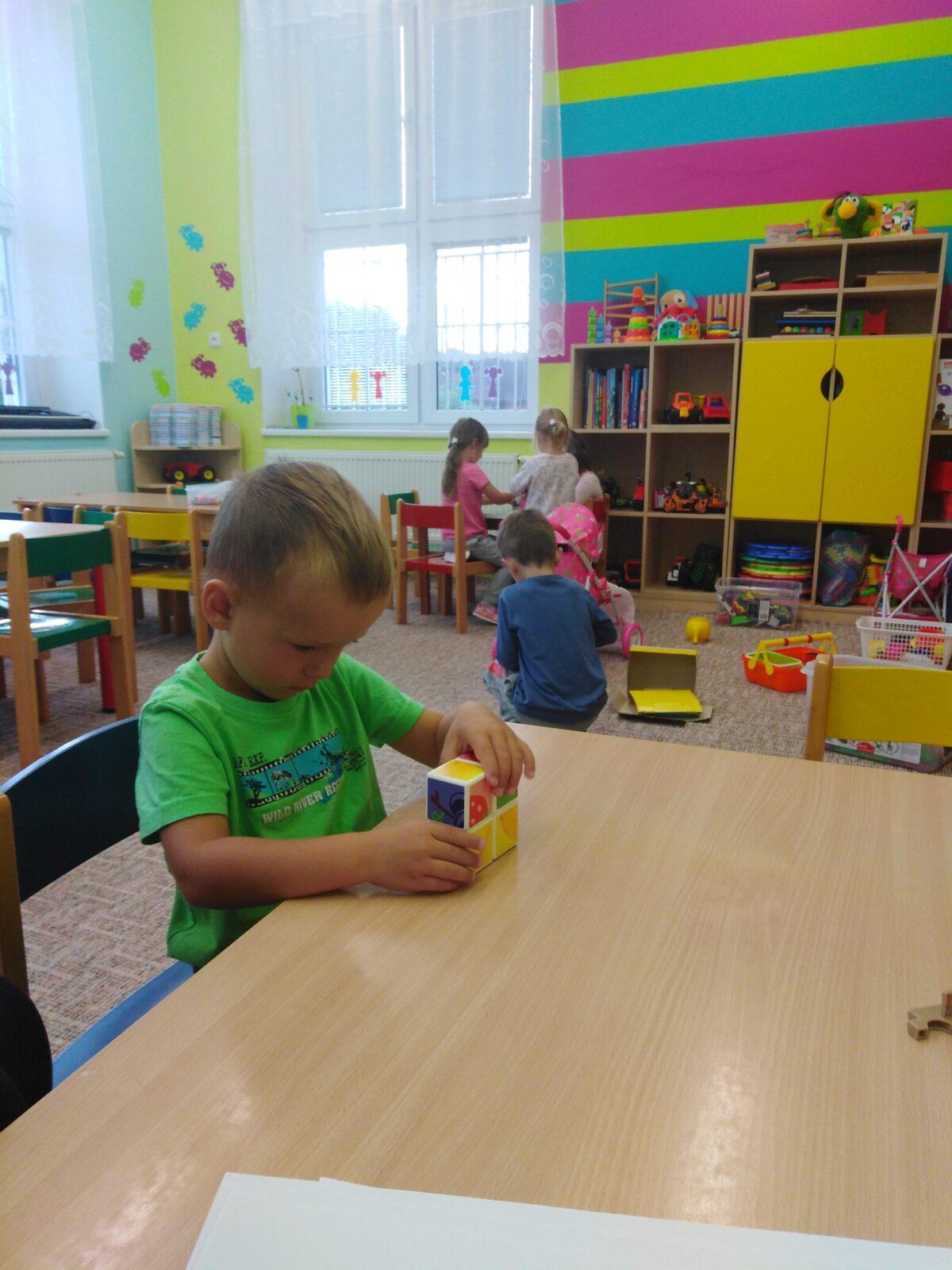 Broučci: "ve školce je prima" :-) - 1