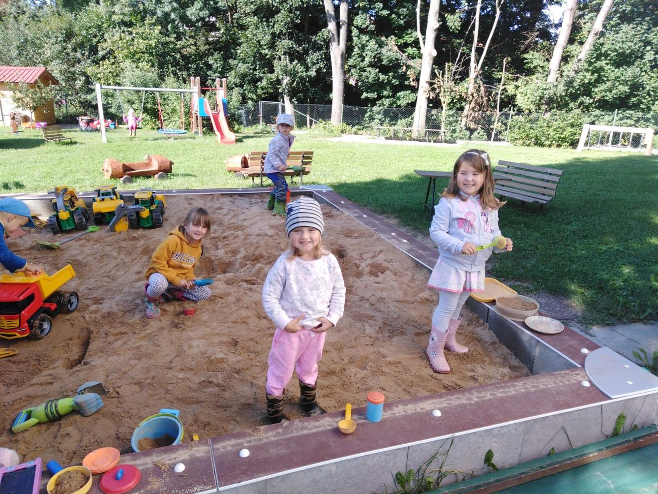 Broučci: "ve školce je prima" :-) - 21