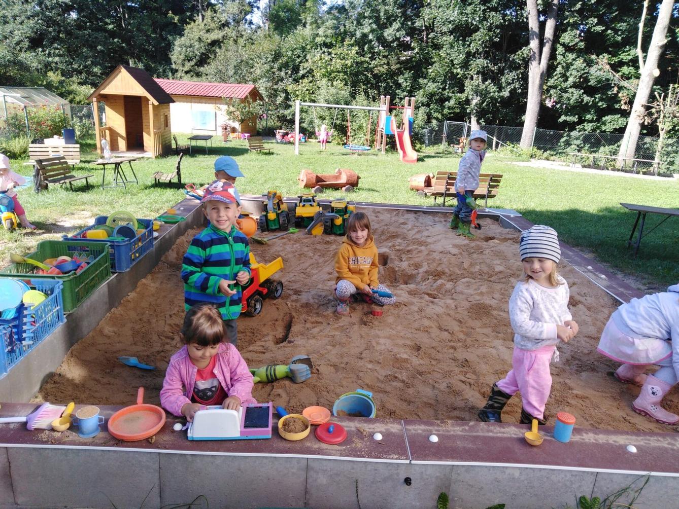 Broučci: "ve školce je prima" :-) - 22