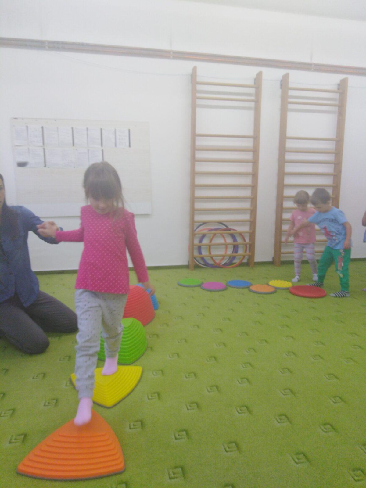 Broučci: "pracujeme a cvičíme" :-) - 28