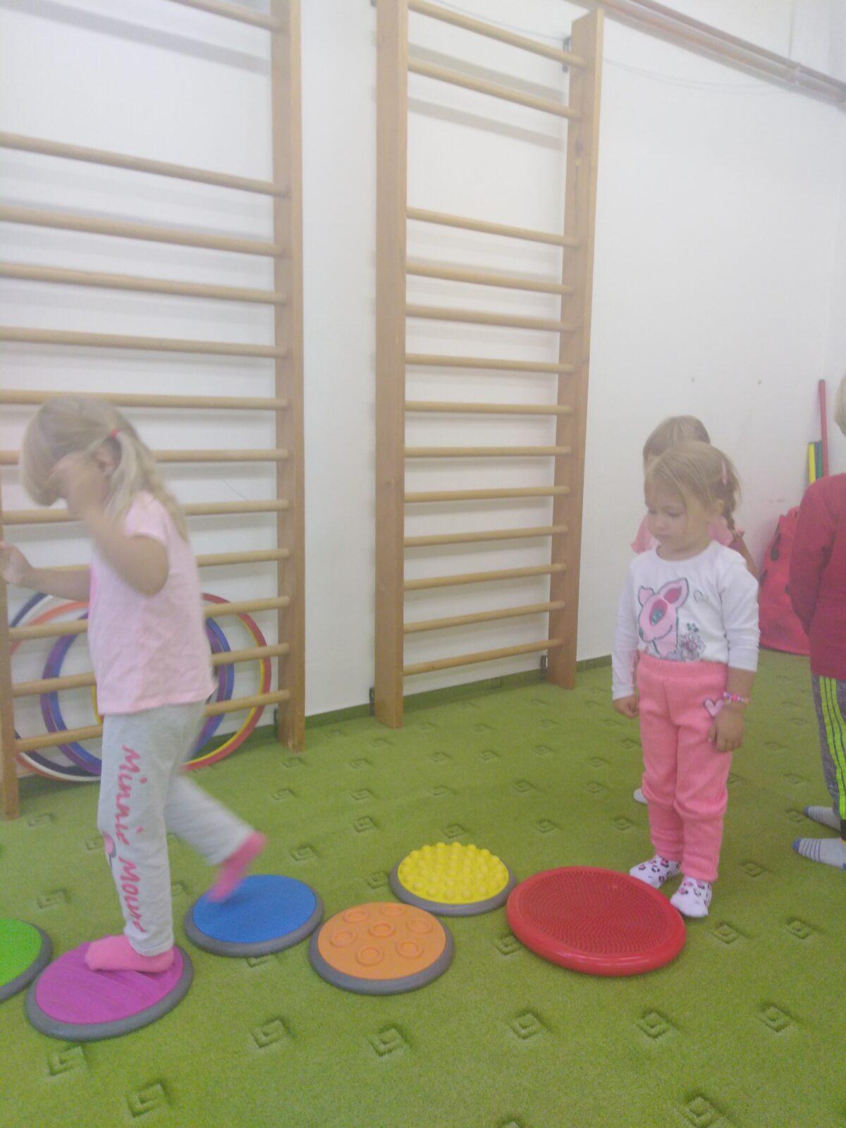 Broučci: "pracujeme a cvičíme" :-) - 29