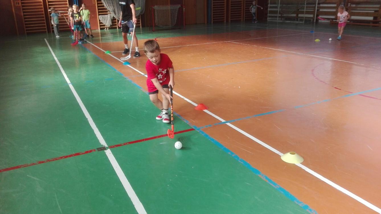 Úkazkové hodiny florbalu - 16