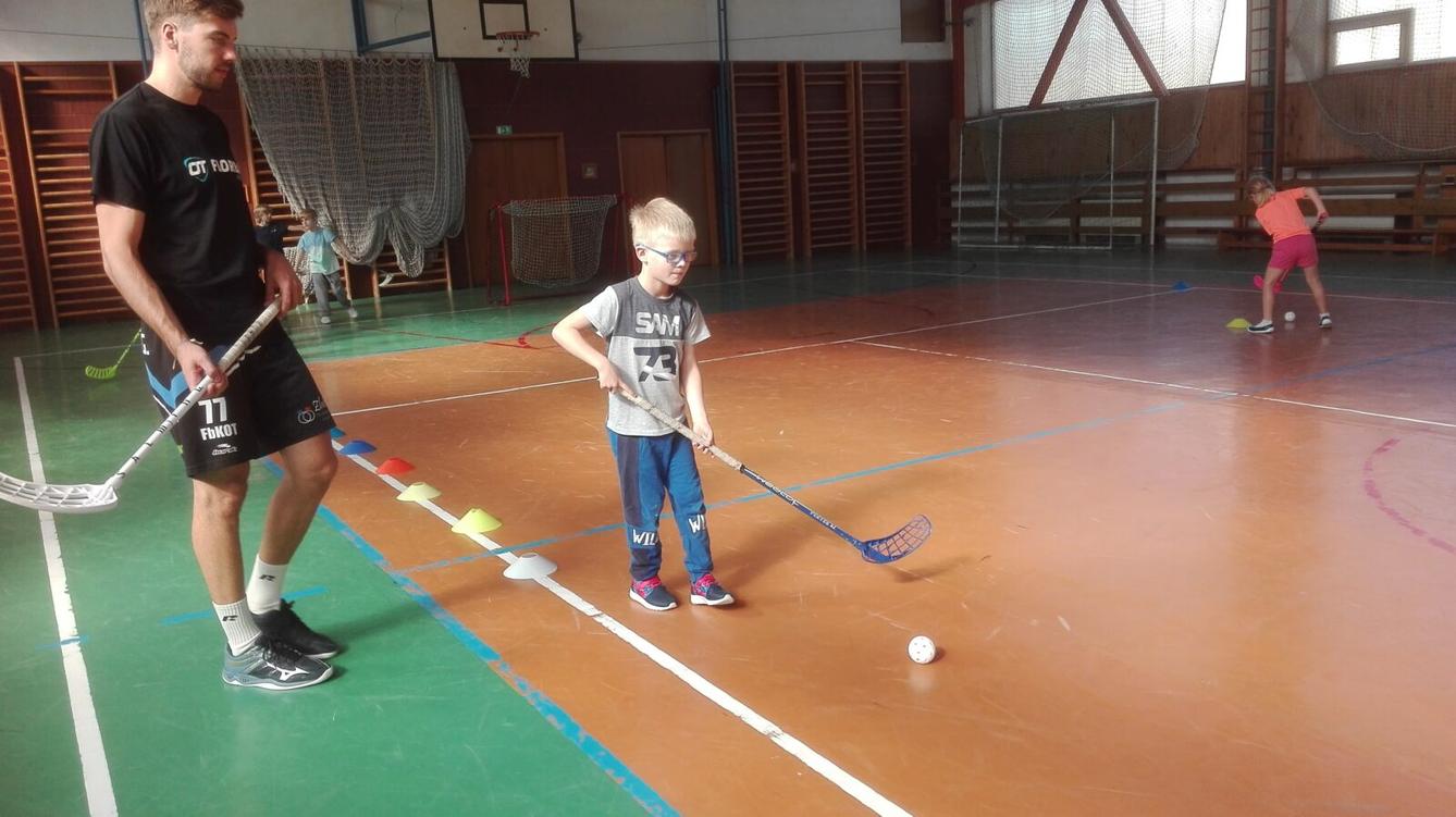 Úkazkové hodiny florbalu - 20