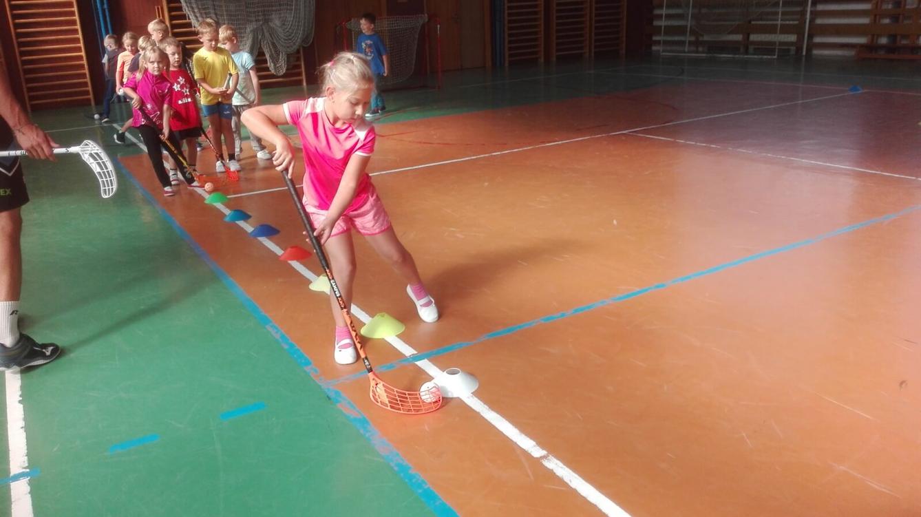 Úkazkové hodiny florbalu - 24