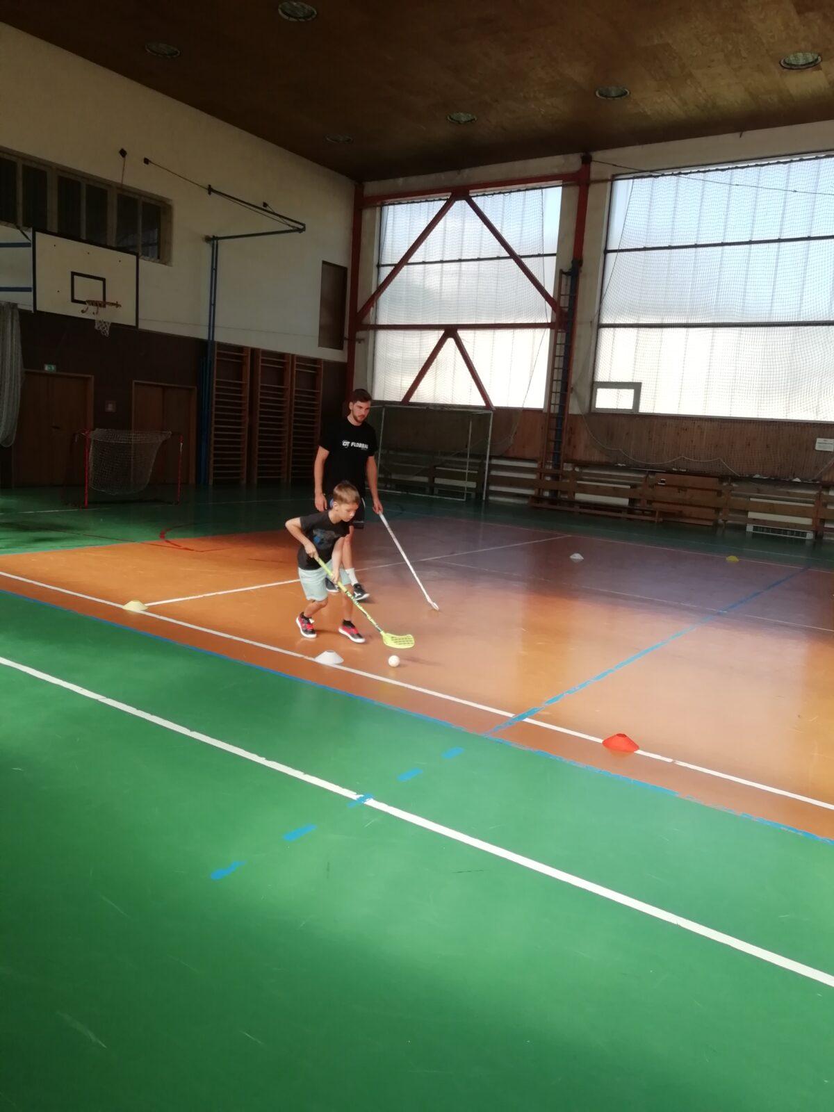 Úkazkové hodiny florbalu - 30