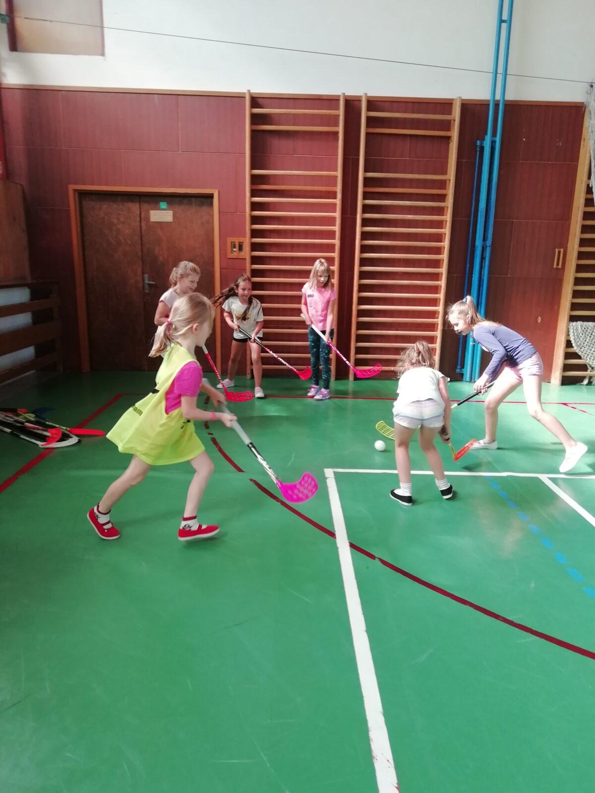 Úkazkové hodiny florbalu - 32