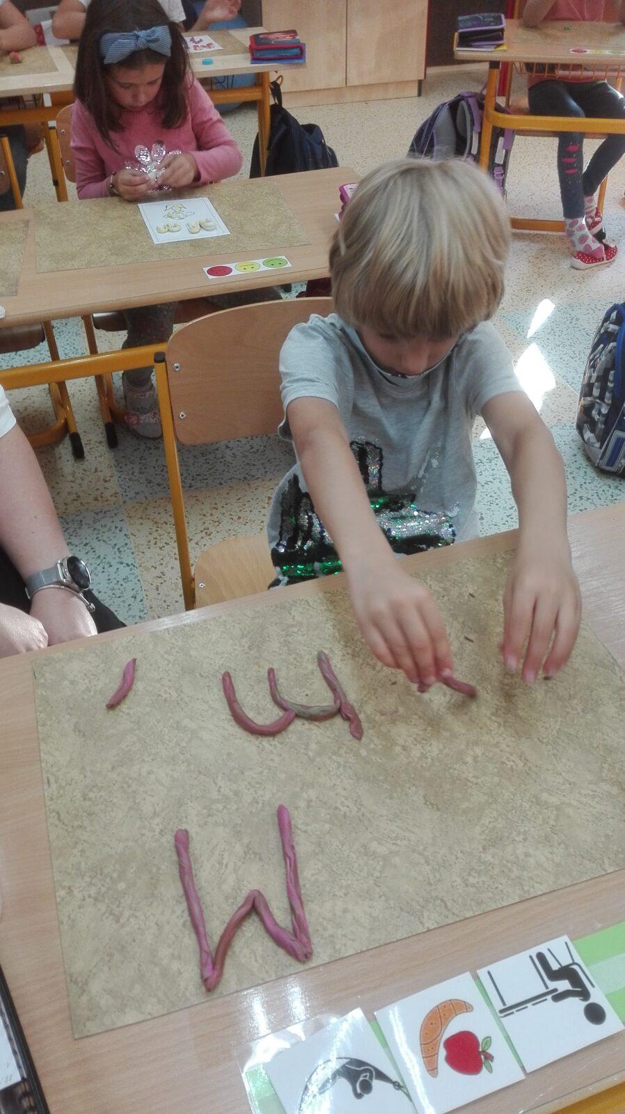 25. 9. Činnosti v 1. třídě - 11