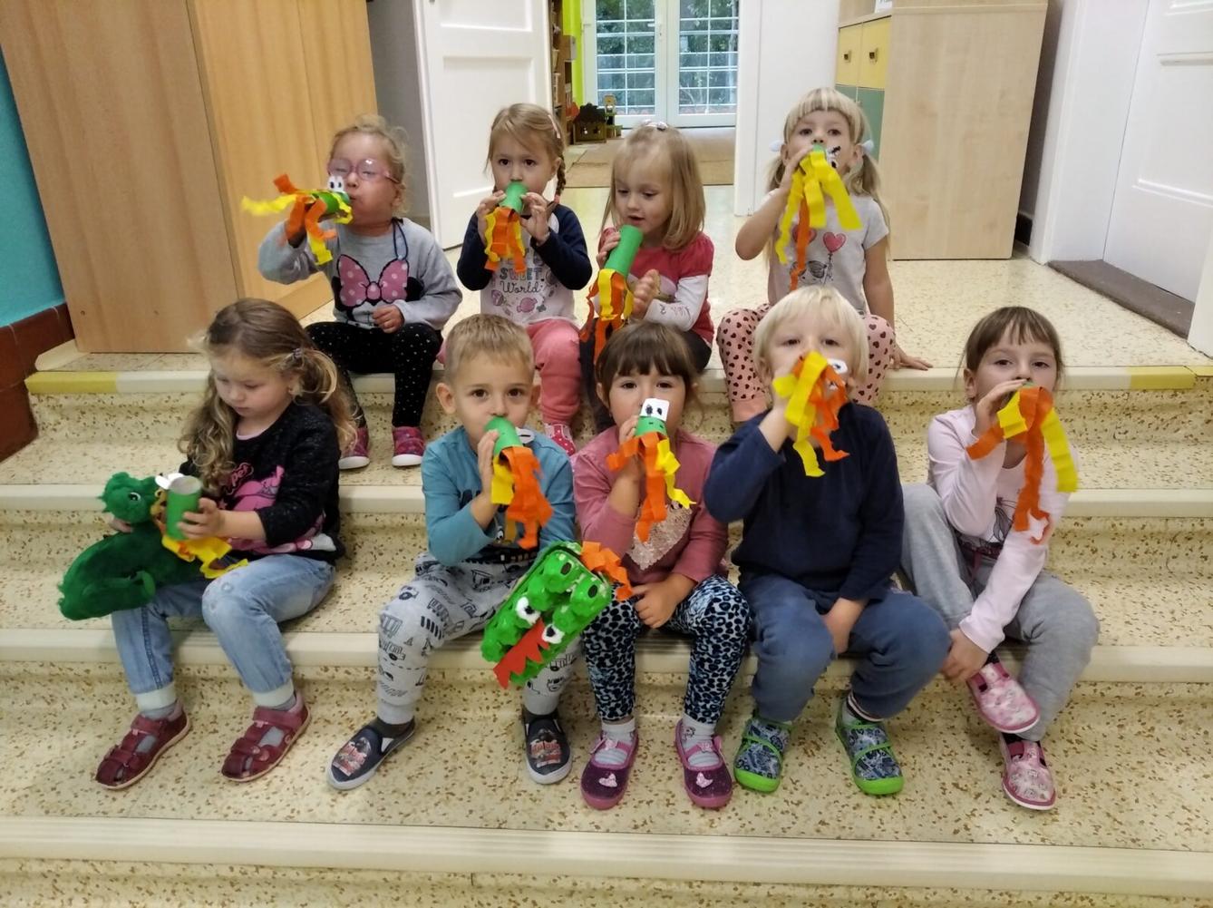 "Vyletěl si pyšný drak" - tvořeníčko, tvoření - 13