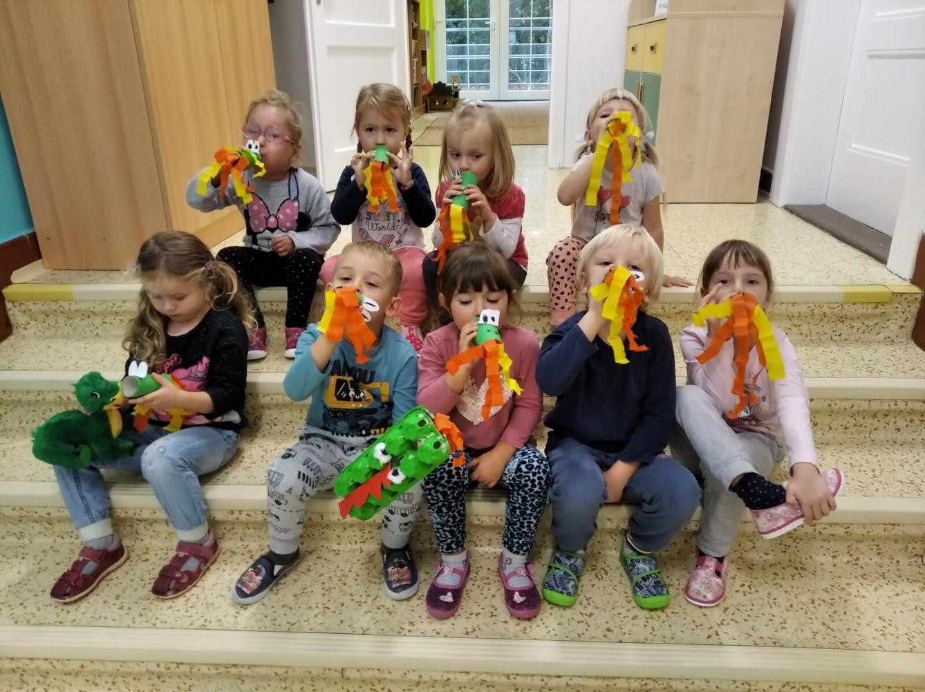 "Vyletěl si pyšný drak" - tvořeníčko, tvoření - 14