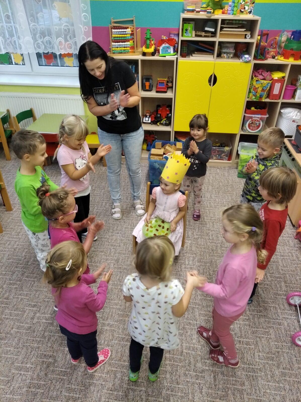 Slavíme!!! Julinka J. měla narozeniny - 2