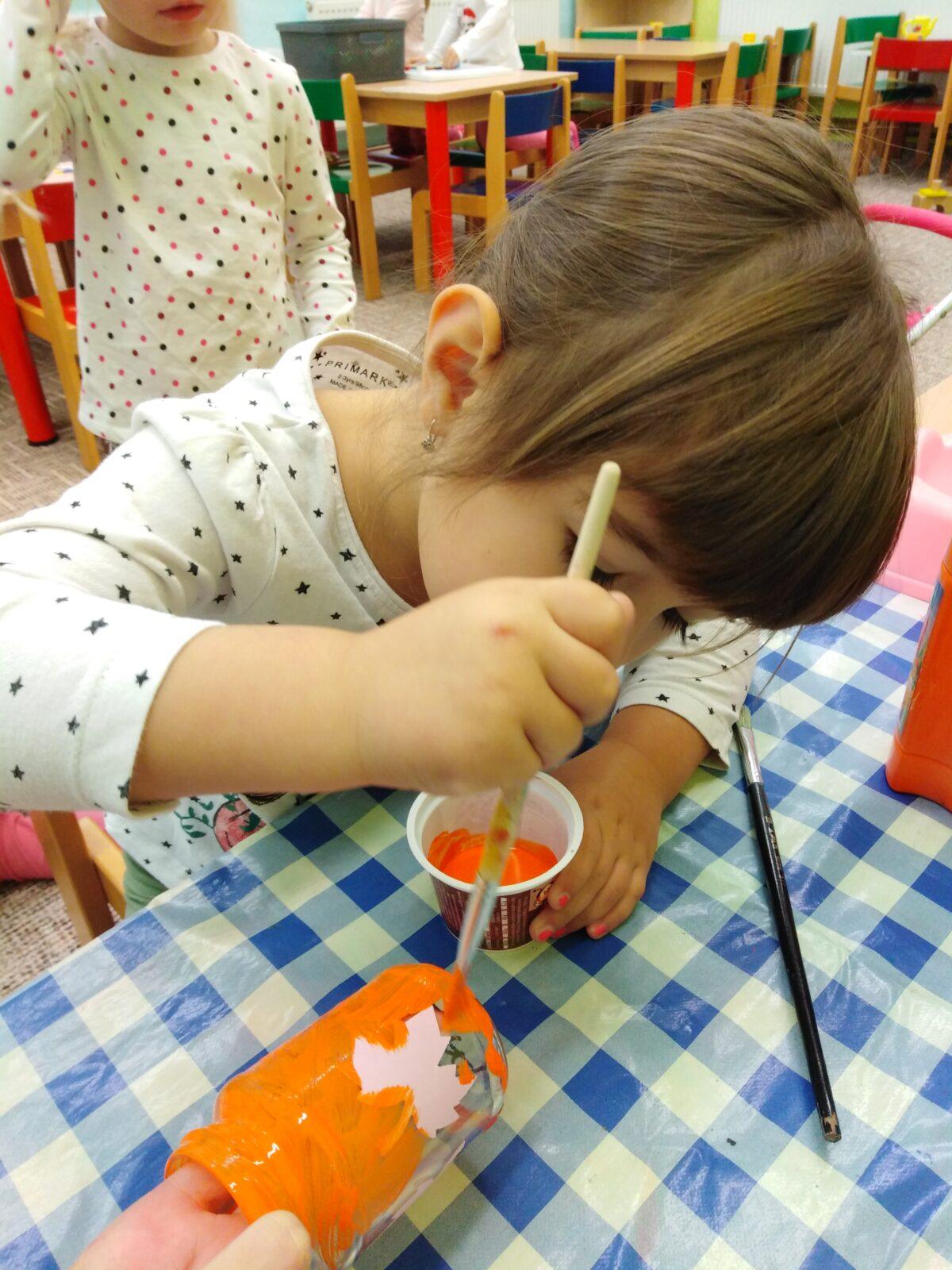 Broučci: "Tvořeníčko, tvoření" - "Listí žloutne, poletuje" - 7