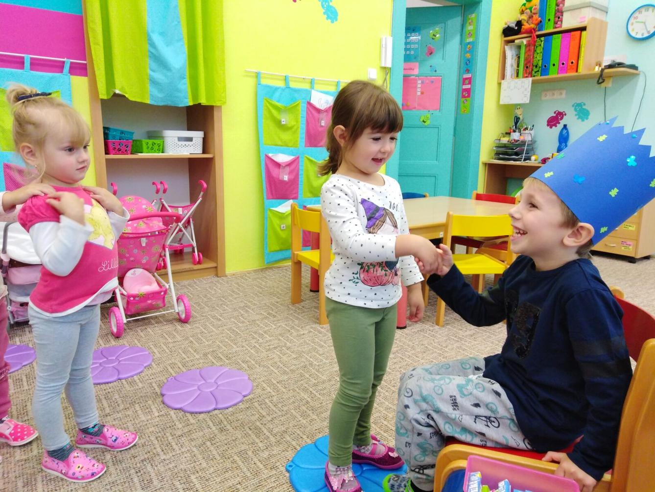 Broučci slaví: Matyášek měl narozeniny - 6