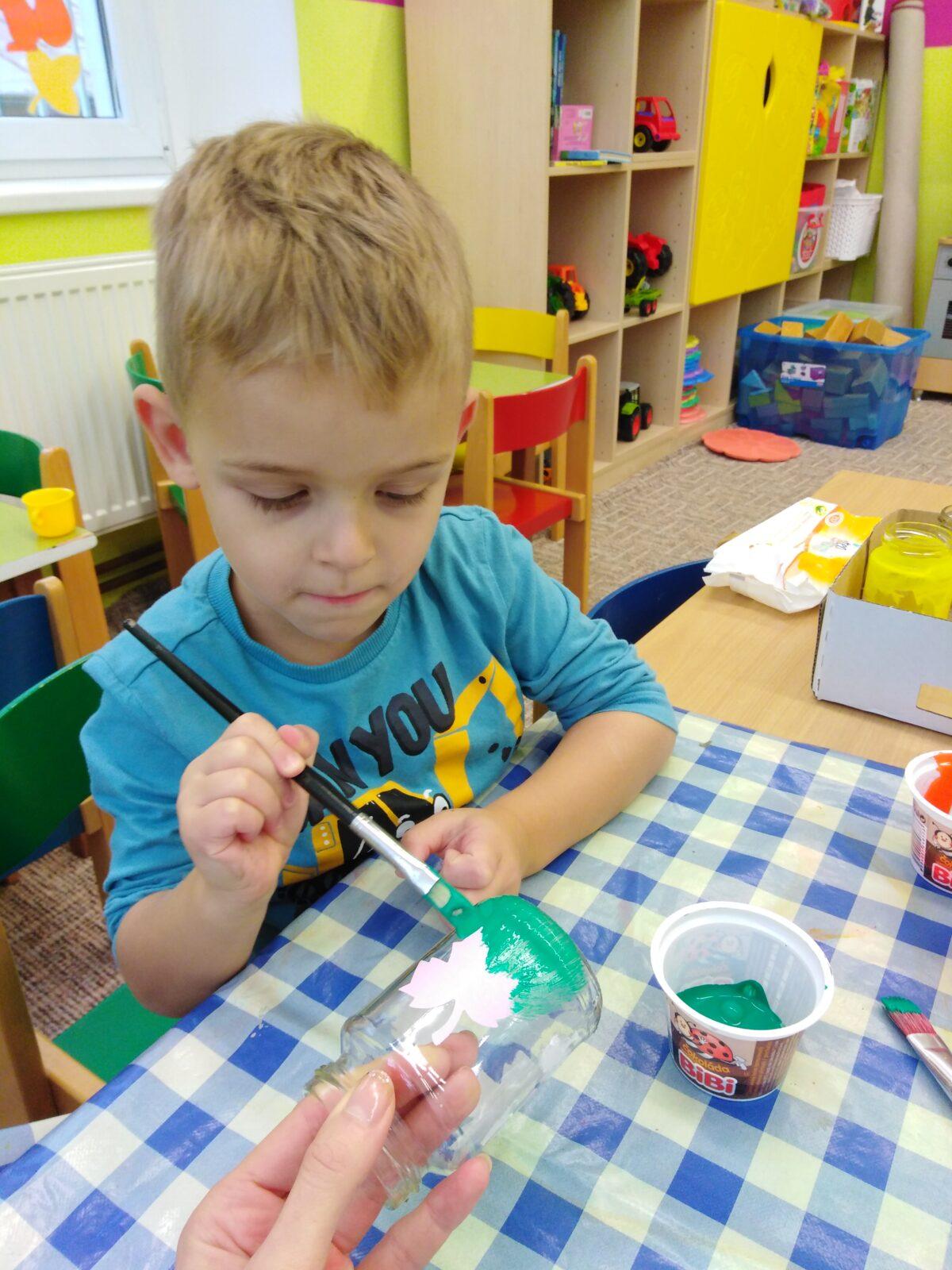 Broučci: "Tvořeníčko, tvoření" - "Listí žloutne, poletuje" - 11