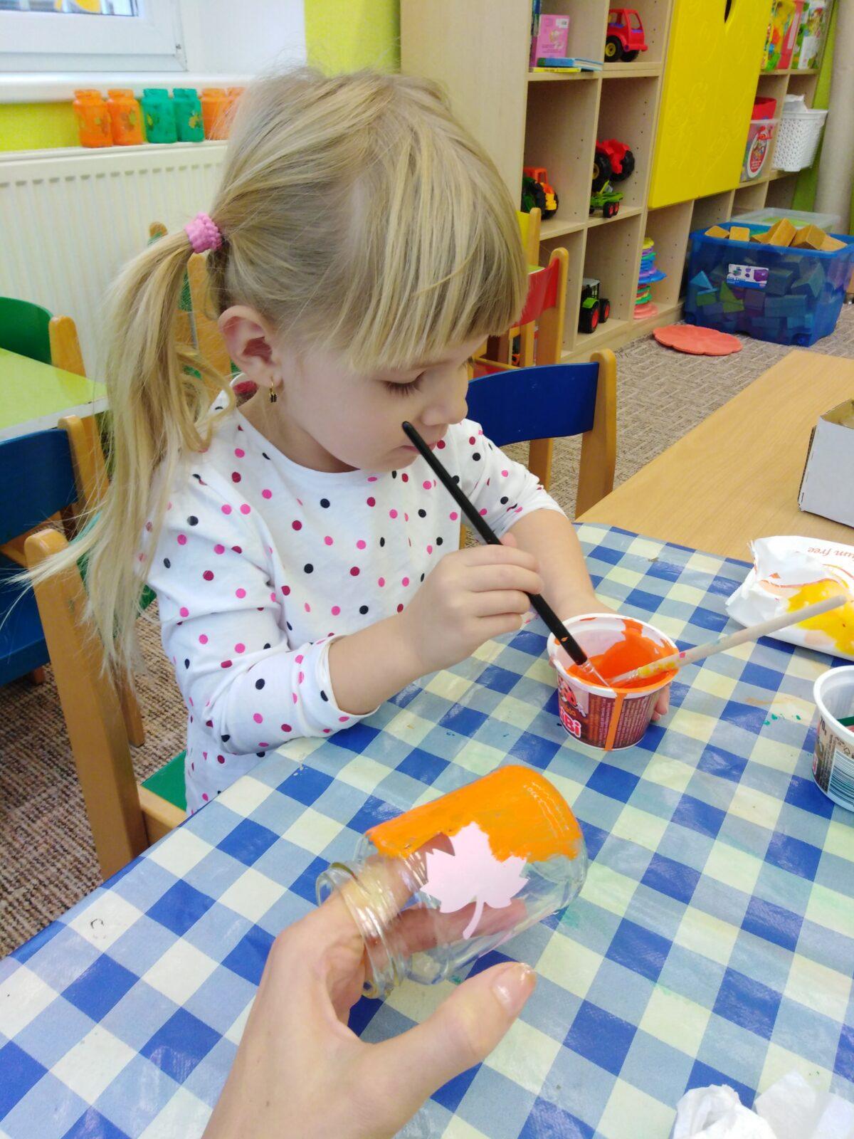 Broučci: "Tvořeníčko, tvoření" - "Listí žloutne, poletuje" - 20