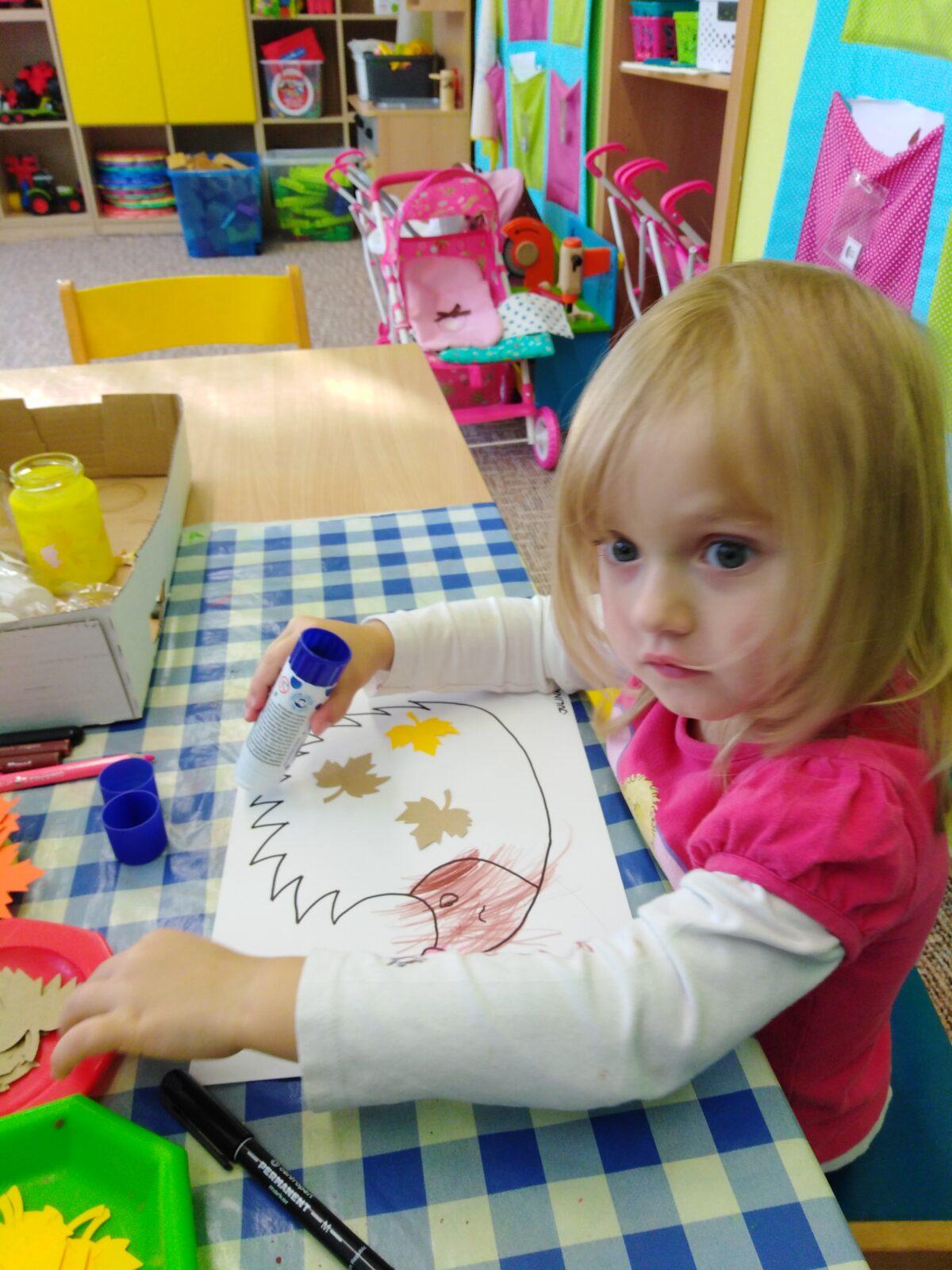 Broučci: "Tvořeníčko, tvoření" - "Listí žloutne, poletuje" - 30