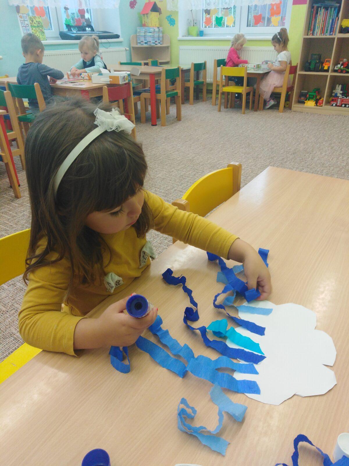 Broučci: Tvořeníčko, tvoření - Mráček, obláček - 7