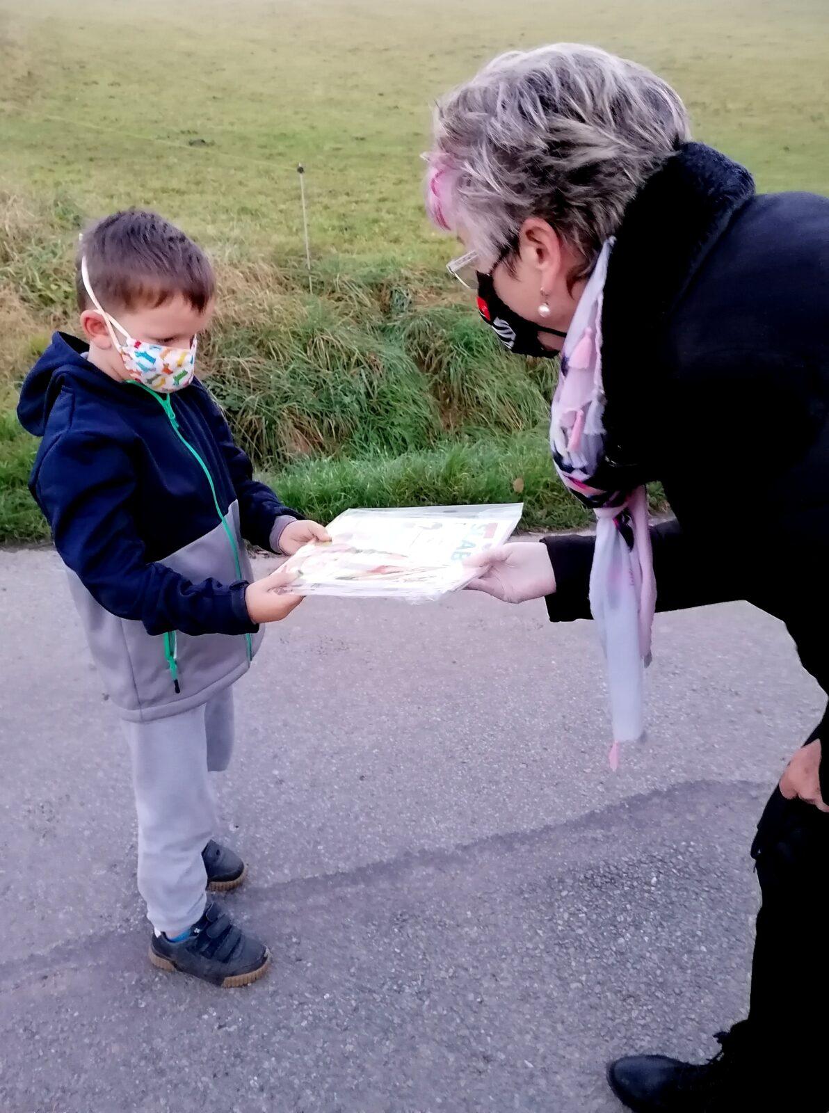 6. 11. Slavnostní předávání Slabikářů - 25