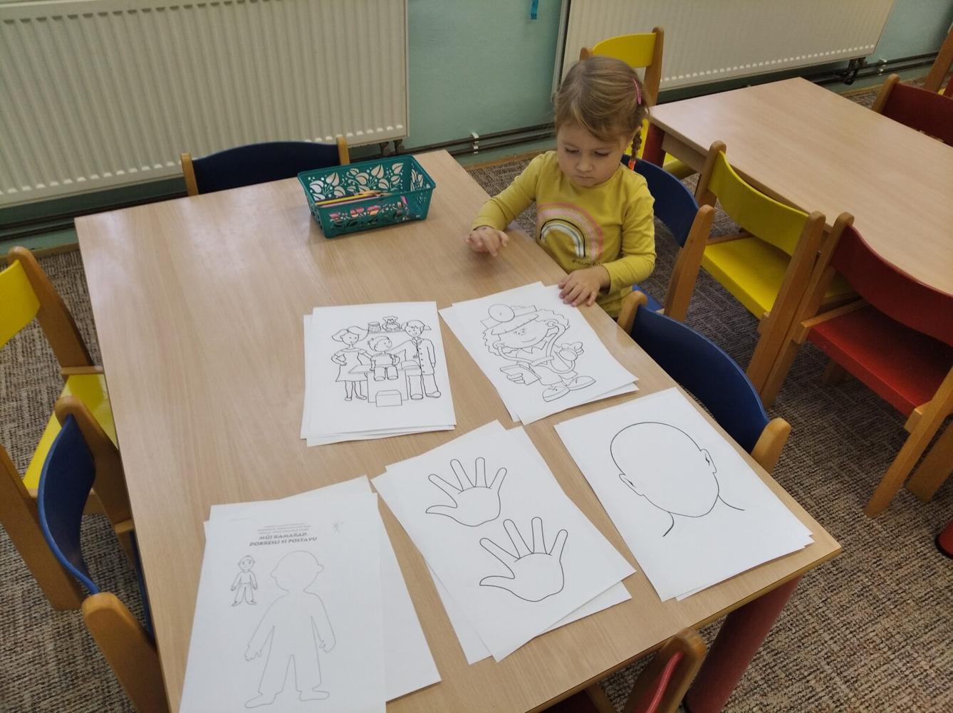 Broučci: "zdraví x nemoc" aneb "když Alenka stůně" - 3