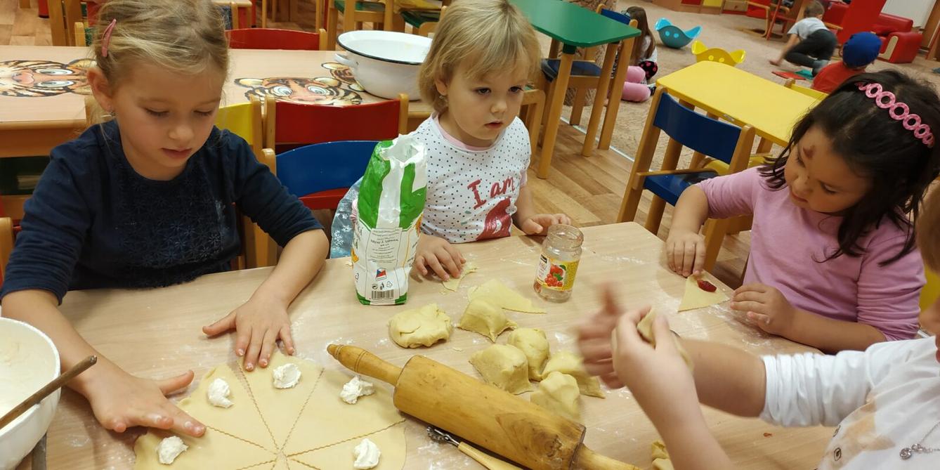 Pečení svatomartinských rohlíčků - 8