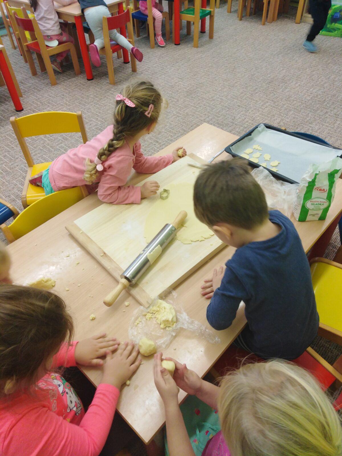 Broučci: pečeme linecké cukroví:-) - 9