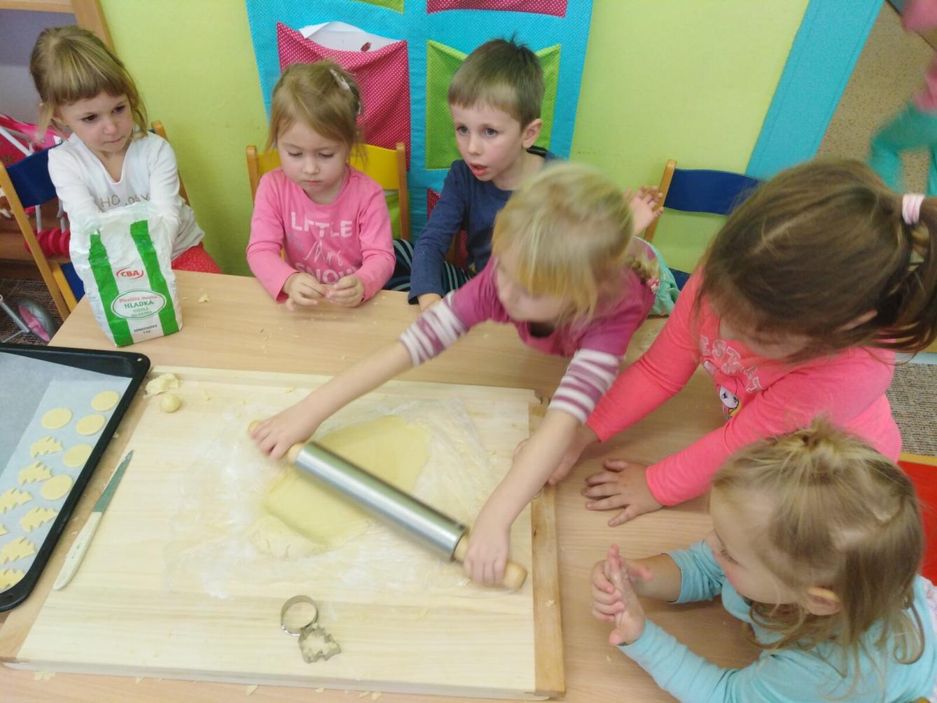 Broučci: pečeme linecké cukroví:-) - 14