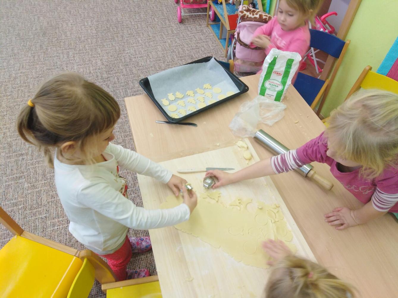 Broučci: pečeme linecké cukroví:-) - 17